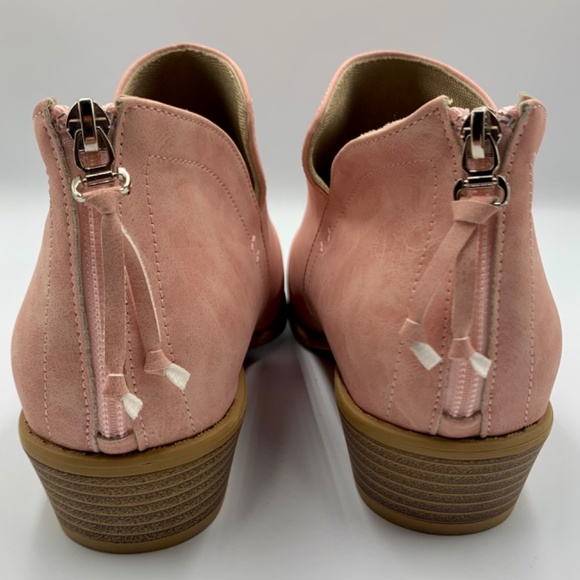 Ladies pink slip on ankle boots with zippered back and western toe - Picture 3 of 10